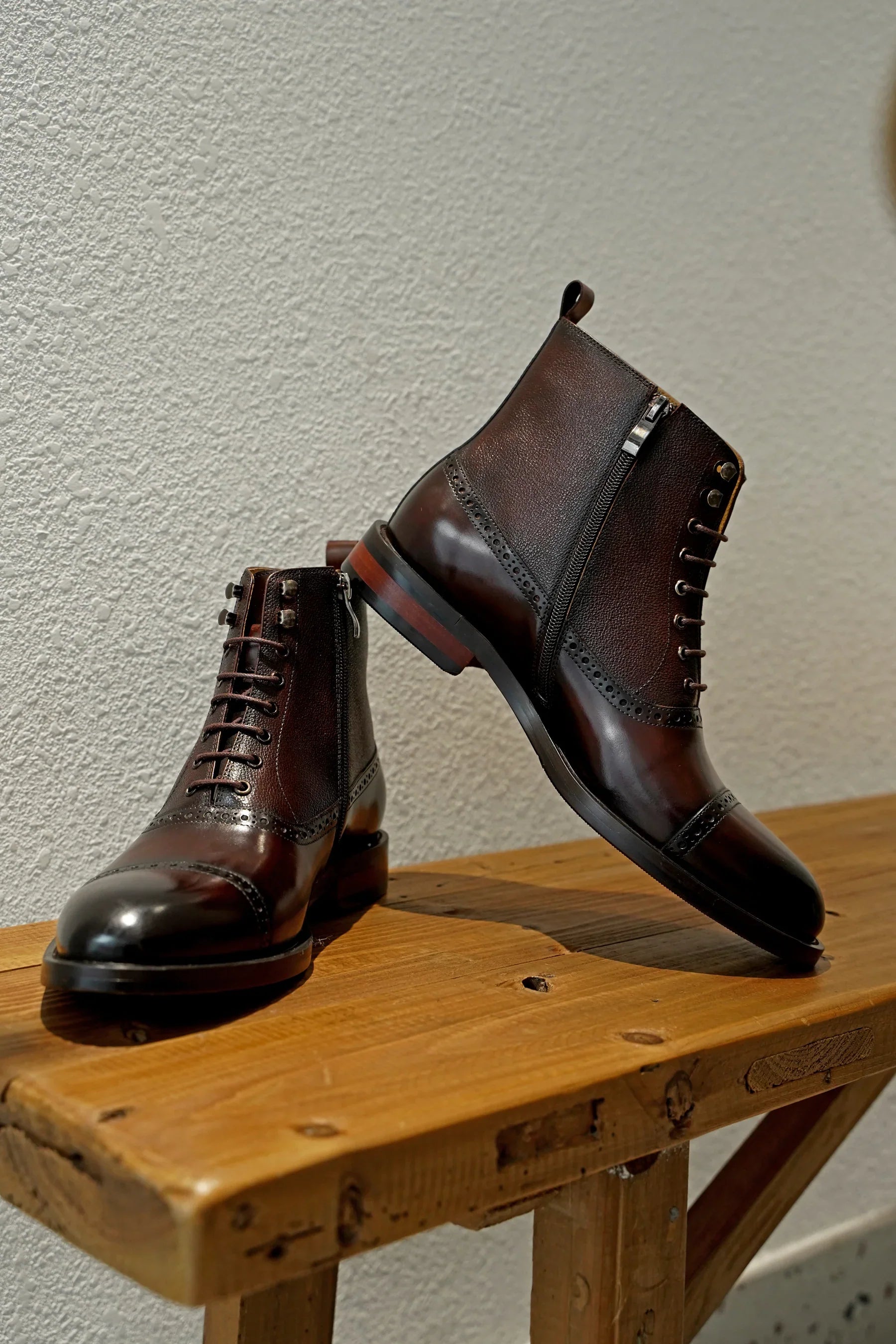 BROWN COMBAT BOOTS