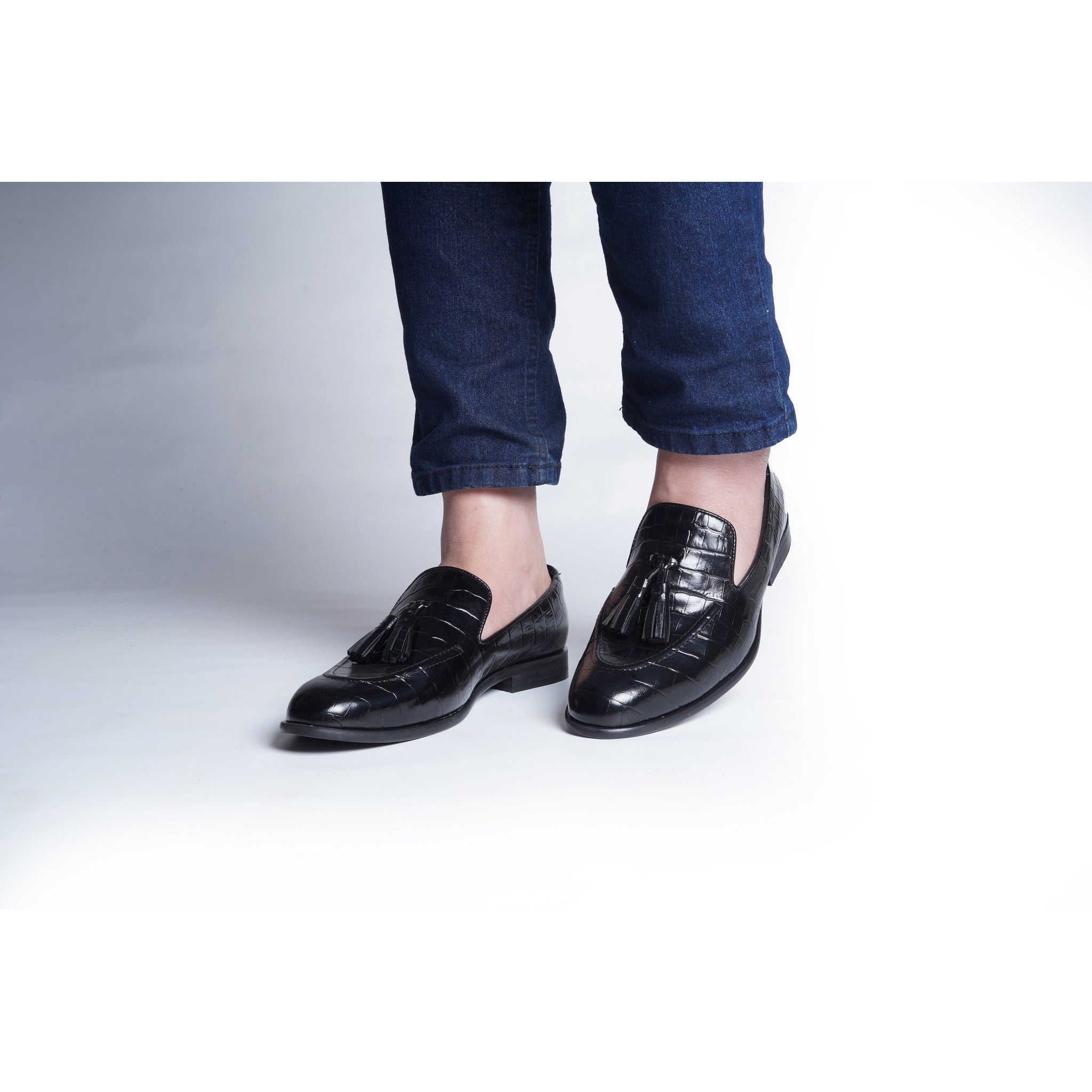 CROCO SLIP ONS WITH TASSELS - BLACK